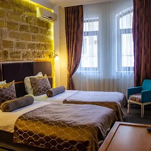  Otel Qala